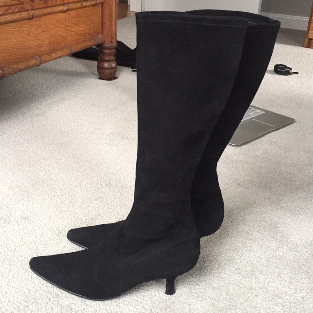 Stuart Weitzman black suede pull on boots. Size 7